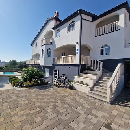 Apartments Villa Lora Kraj  Exteriör bild